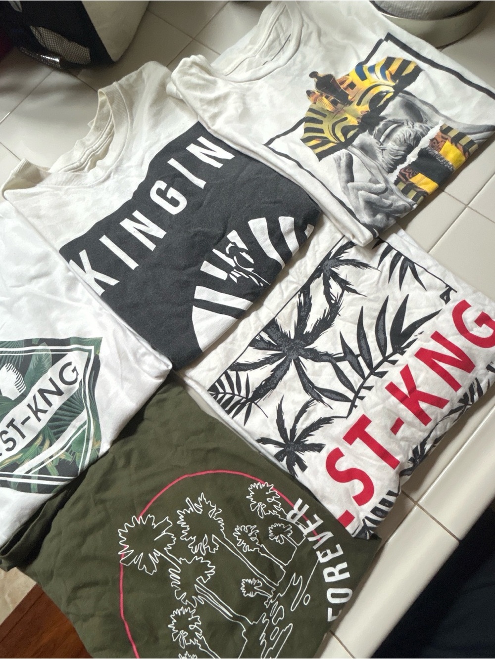 Last Kings Y2K bundle of graphic shirts Medium !